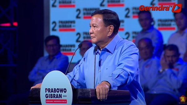 Gibran Rakabuming Raka Semangati Prabowo Jelang Debat Perdana Pilpres 2024